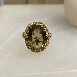 10Kt Gold Topaz Ring